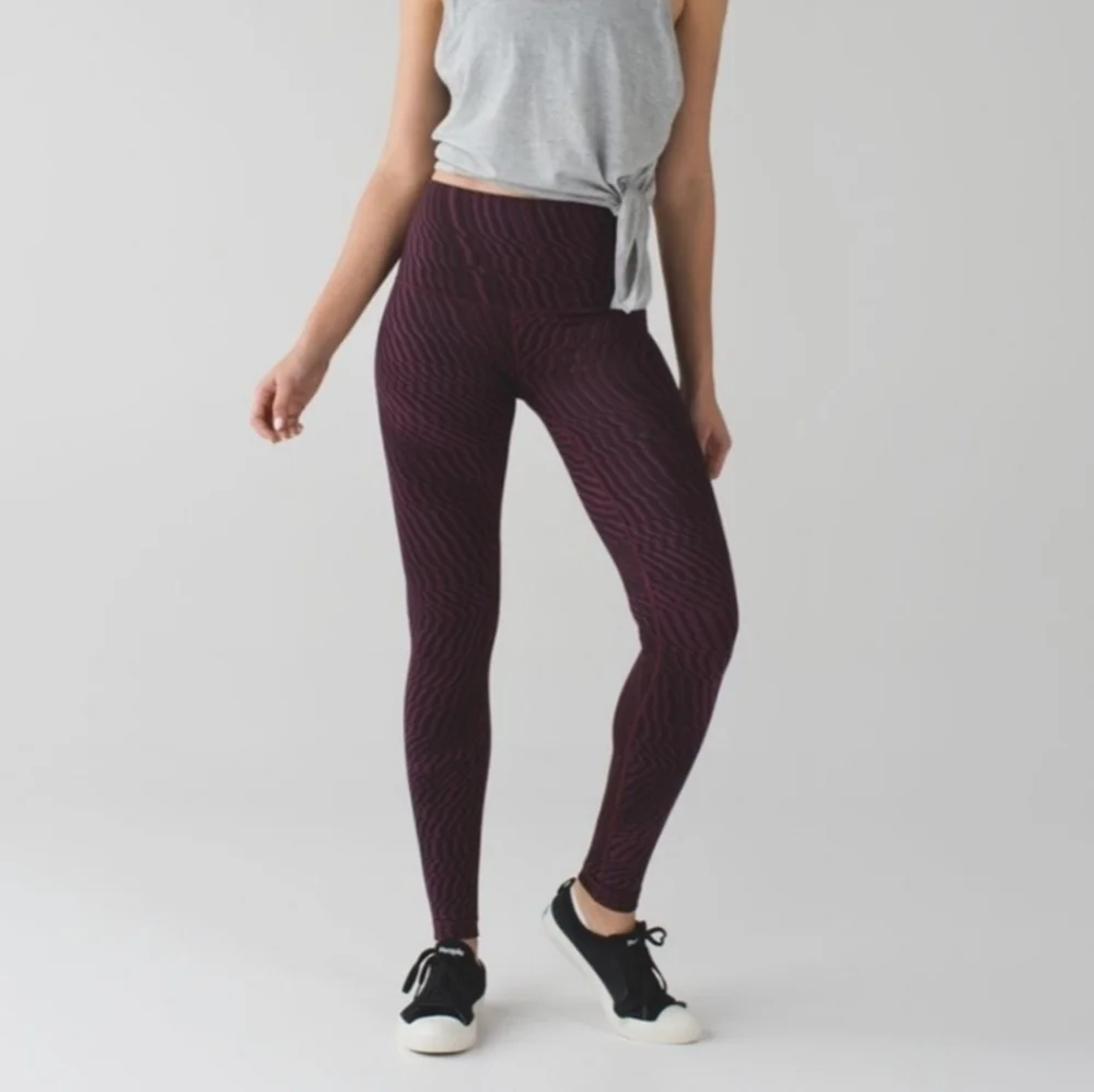 Lululemon Hi Rise Wunder Under size 6 Summer Workout Trainer Legging